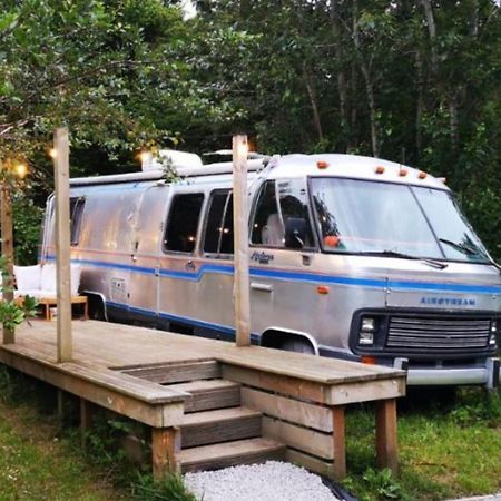 Glamping 1970 American Airstream Motorhome Ponsanooth エクステリア 写真