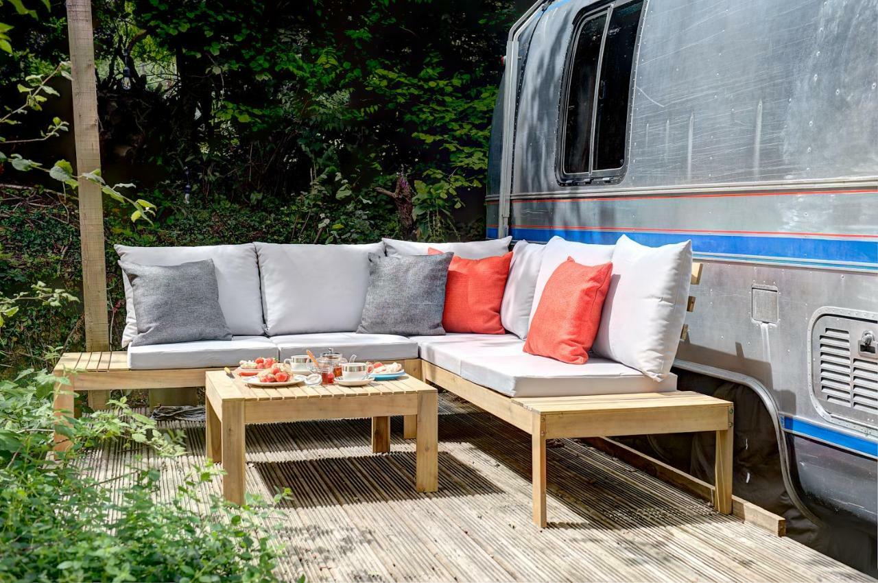 Glamping 1970 American Airstream Motorhome Ponsanooth エクステリア 写真