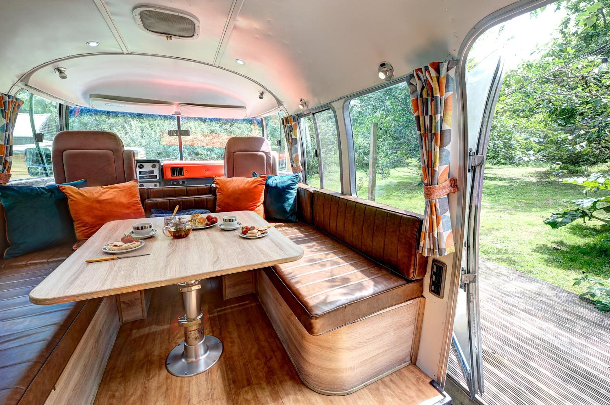 Glamping 1970 American Airstream Motorhome Ponsanooth エクステリア 写真