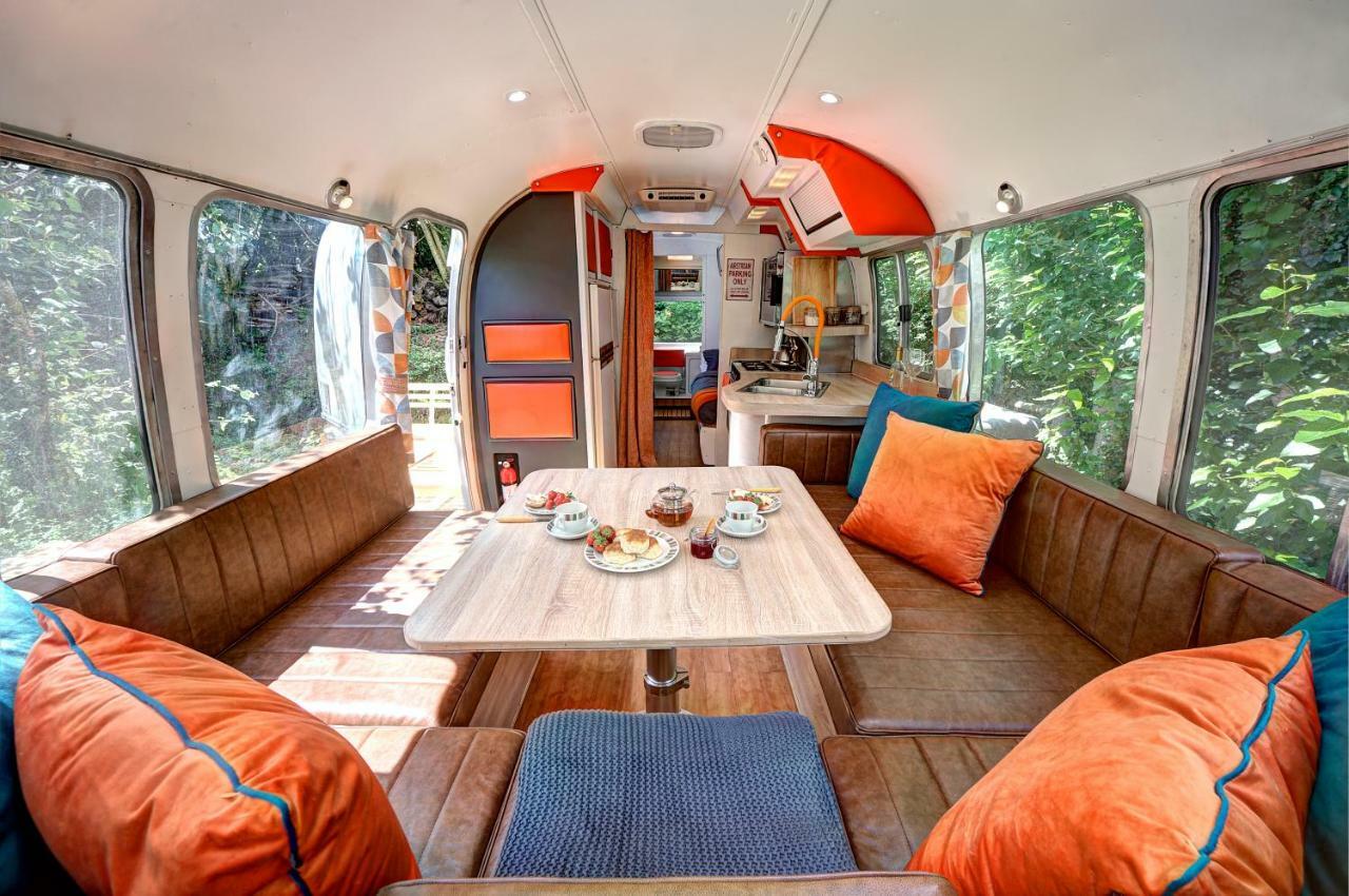Glamping 1970 American Airstream Motorhome Ponsanooth エクステリア 写真